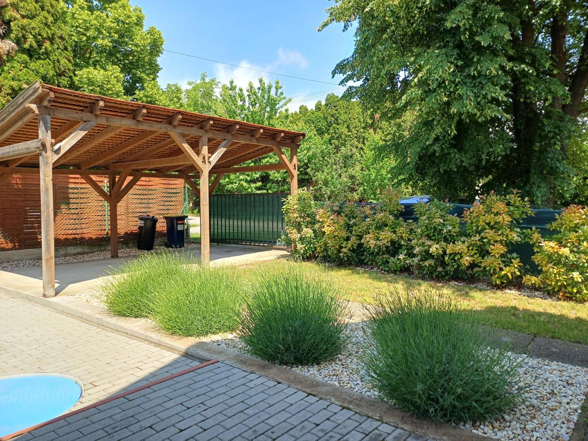 Oliva 8 fős Balatoni Nyaraló Balatonakarattya Exterior foto