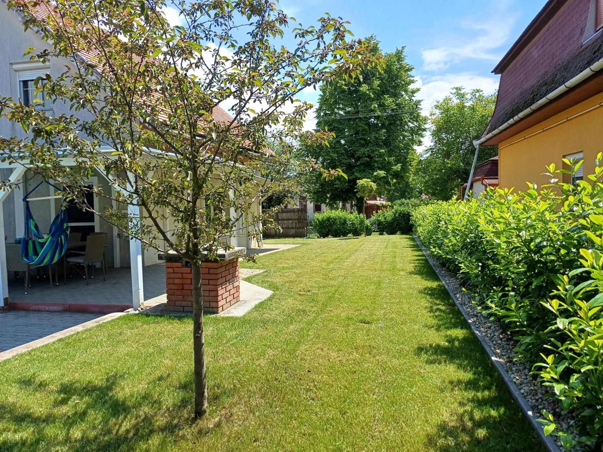 Oliva 8 fős Balatoni Nyaraló Balatonakarattya Exterior foto